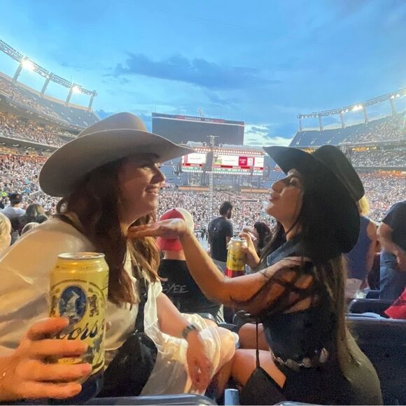 Black cowboy hat - Picture 7 of 12